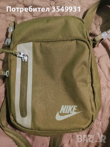 Мъжка чантичка на Nike, снимка 2 - Чанти - 53290750