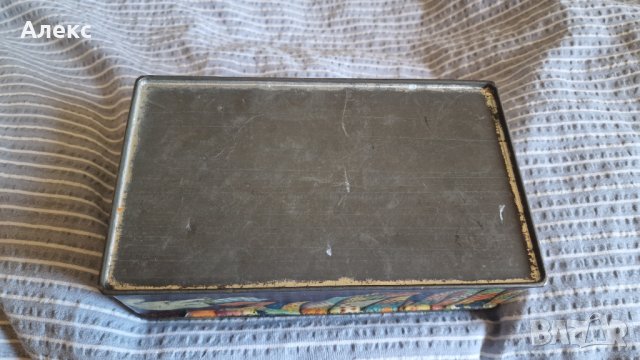 Антична метална кутия, 1940г, снимка 12 - Антикварни и старинни предмети - 40059546