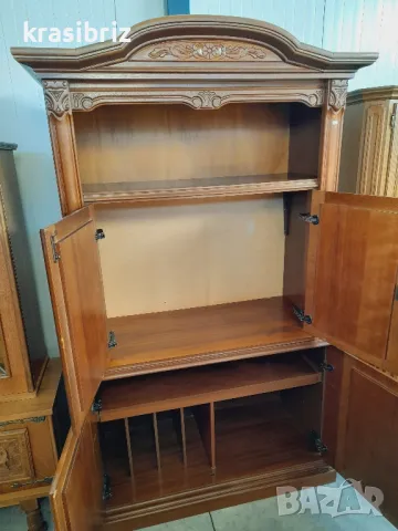 Масивна Витрина внос от Германия , снимка 2 - Секции и витрини - 47366184