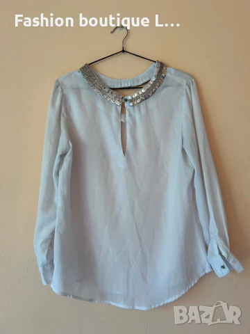 Бяла ефирна блуза със сребърни детайли около целия врат М размер 🤍, снимка 5 - Ризи - 51203397