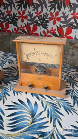 Стар Ретро Волтметър и Амперметър, снимка 3 - Антикварни и старинни предмети - 53135337