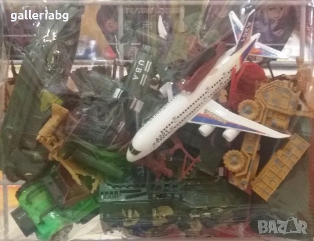 Военен комплект за игра с войници, коли, самолети, танкове 