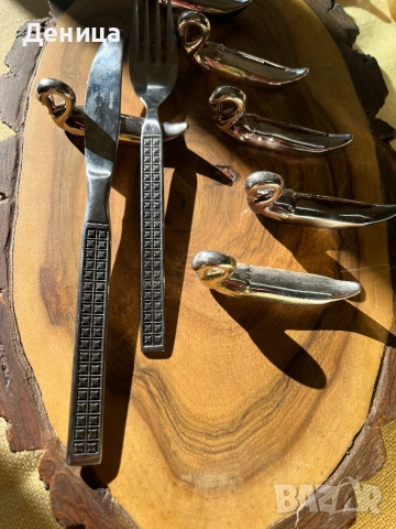 Елегантен  комплект от шест поставки за ножове във формата на лебеди Стилен винтидж аксесоар , снимка 2 - Аксесоари за кухня - 52717243