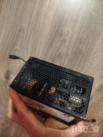захранване за компютър Hiper 580W, снимка 5 - Захранвания и кутии - 52918735