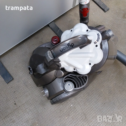 НАЙ ДОБРАТА ОФЕРТА Прахосмукачка Dyson DC29, снимка 5 - Прахосмукачки - 53770725
