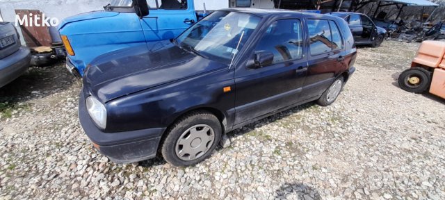 VW Golf 1.6Mi. - На Части, снимка 2 - Автомобили и джипове - 40222910
