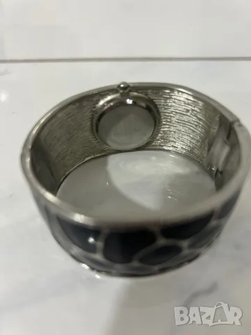 Часовник тип гривна Charles Delon, снимка 8 - Дамски - 48797405