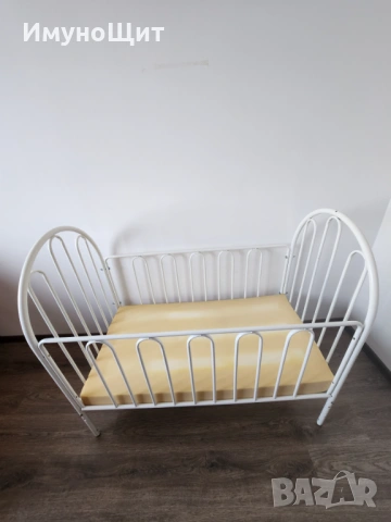 Бебешка кошара / метално детско креватче