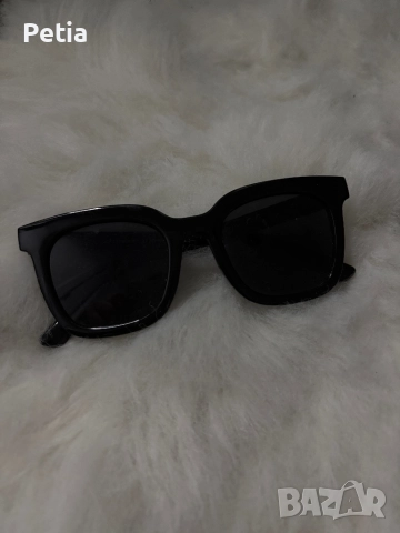 Черни слънчеви очила