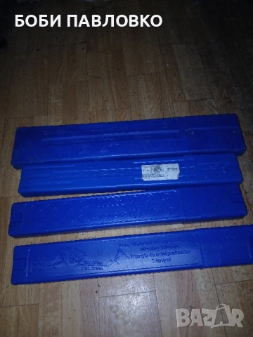 Оргинален авариен триъгълник бмв нов, снимка 5 - Аксесоари и консумативи - 51964725