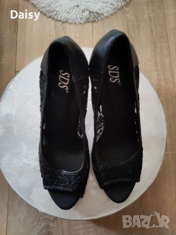 Черни обувки на висок ток, дантела + изкуствена кожа, 41 номер, снимка 3 - Дамски обувки на ток - 53029558