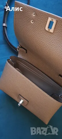 Оригинална чантичка GUESS, снимка 3 - Чанти - 55742939