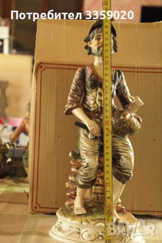 продавам керамична фигура, снимка 2 - Антикварни и старинни предмети - 36462372