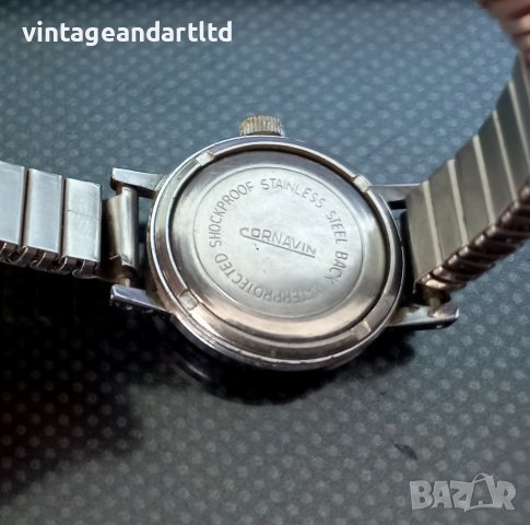 Колекционерски часовник Корнавин, Слава, работи отлично, снимка 4 - Антикварни и старинни предмети - 40468734