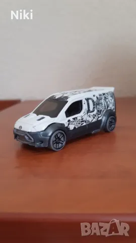 Hot wheels Ford Transit Concept, снимка 1 - Други - 49093878