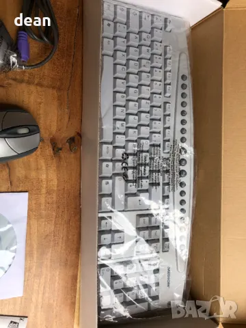 Мултимедийна клавиатура с мишка Medion