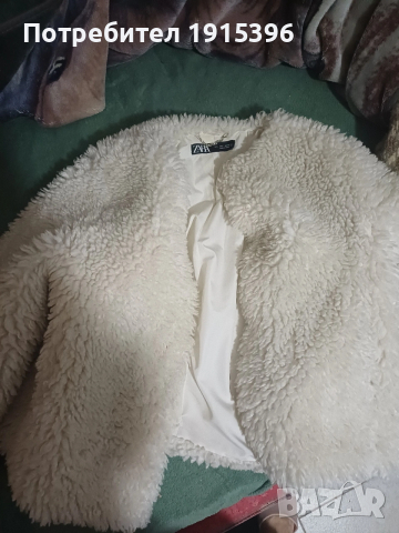 Зара бяло палтенце 