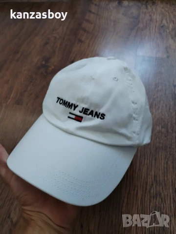 tommy hilfiger - страхотна шапка , снимка 2 - Шапки - 50981109