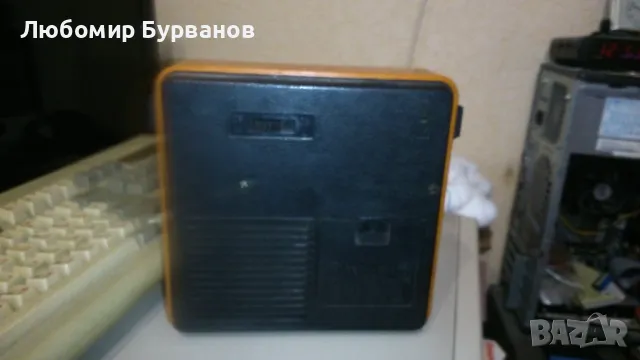 Руски транзистор Радио ВЕГА 404, снимка 7 - Радиокасетофони, транзистори - 48917294