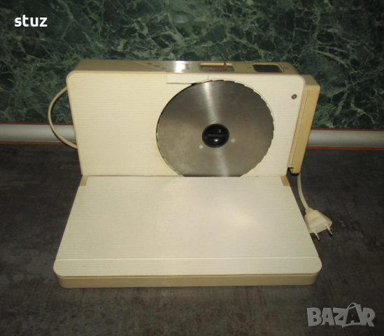 Електрическа машина Bosh, за рязане на колбаси, хляб, зеленчуци, сирена, снимка 2 - Кухненски роботи - 53417972