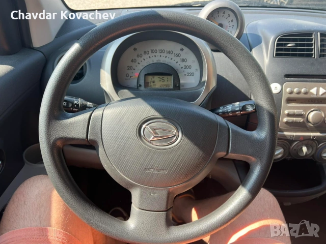 Daihatsu Sirion, снимка 10 - Автомобили и джипове - 52893152