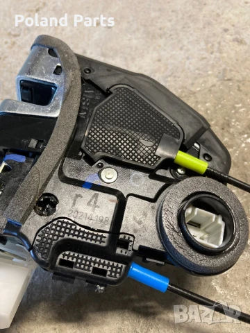 Брава задна лява Тойота ЦХР кейлес Toyota C-HR, снимка 3 - Части - 50899935