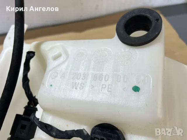 Казанчето на чистачките за Mercedes C-class W203, снимка 4 - Части - 56057552