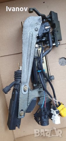 външна дръжка за бмв е34 предна лява шофьорска врата патрон ключалка bmw e34 left handle 51211974027, снимка 2 - Части - 41880521