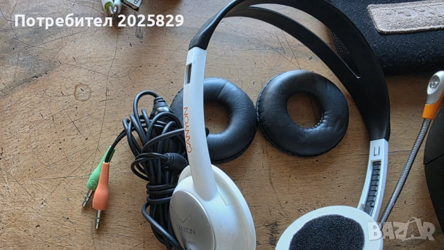 Слушалки с микрофон 