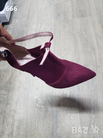 Обувки, снимка 3 - Дамски обувки на ток - 42015873