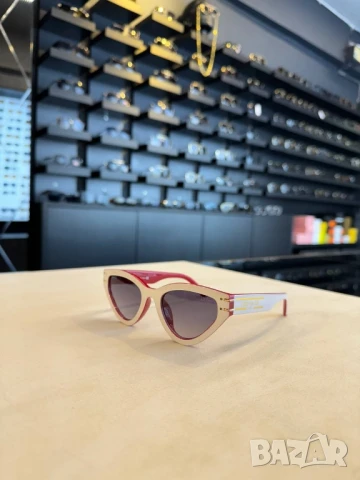 очила с черен обикновен калъф и ув защита chanel christian dior , снимка 2 - Слънчеви и диоптрични очила - 51118577