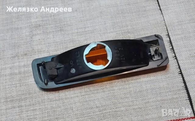 Форд Сиера ляв мигач 82-86, снимка 3 - Части - 52553330