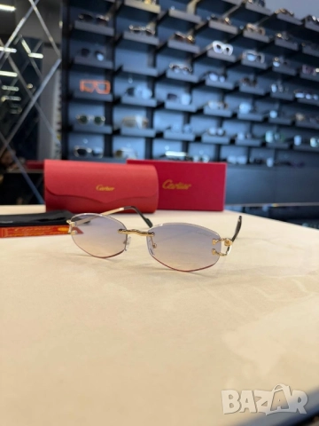 очила с черен обикновен калъф и ув защита cartier gucci fendi , снимка 2 - Слънчеви и диоптрични очила - 51896834