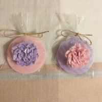 Пролетни цветни и ароматни сапуни, снимка 1 - Козметика за тяло - 39566885