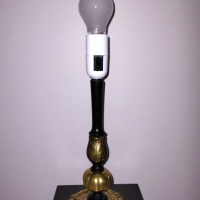 Красива, винтидж, настолна лампа. Месингова стойка и ретро лампион., снимка 2 - Антикварни и старинни предмети - 44928896