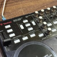 Vestax VCI-100  DJ MIDI controller, снимка 4 - Еквалайзери - 41095934
