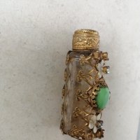 Старо шишенце за парфюм , снимка 3 - Антикварни и старинни предмети - 34032544