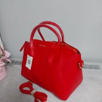 Givenchy луксозна дамска чанта лукс код 206, снимка 2 - Чанти - 39400885