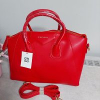 Червена чанта  Givenshy код Br215, снимка 1 - Чанти - 36040728