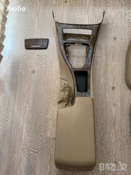 Кожени кори е подлакътник за BMW e90 / e91, снимка 1