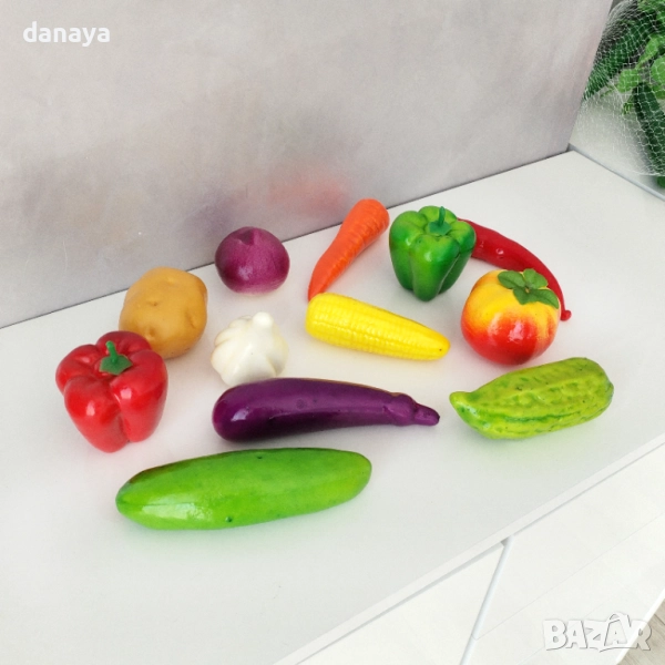 6083 Комплект реалистични изкуствени зеленчуци за декорация, 12 броя, снимка 1
