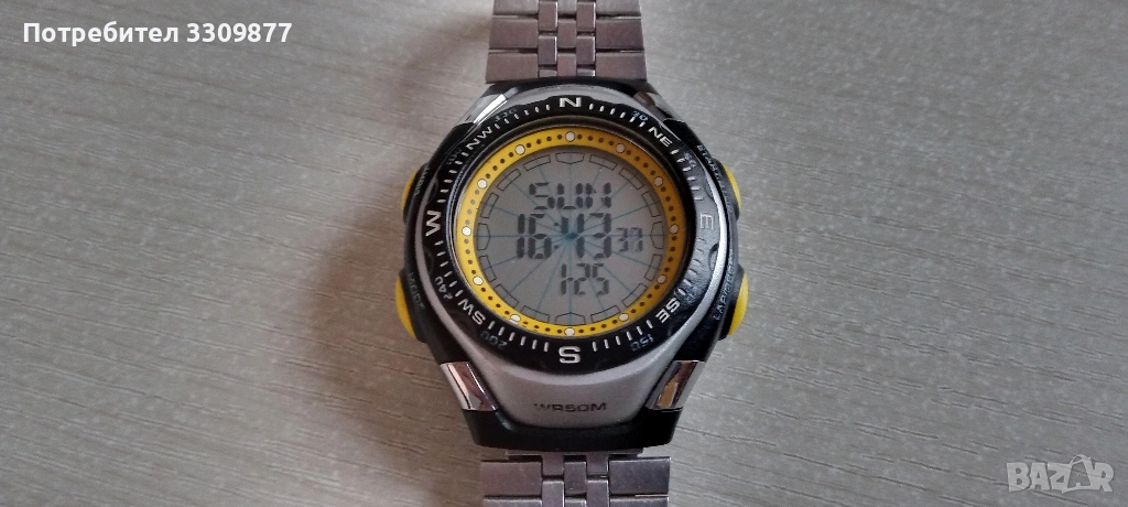 Електронен часовник с дигитален компас, снимка 1