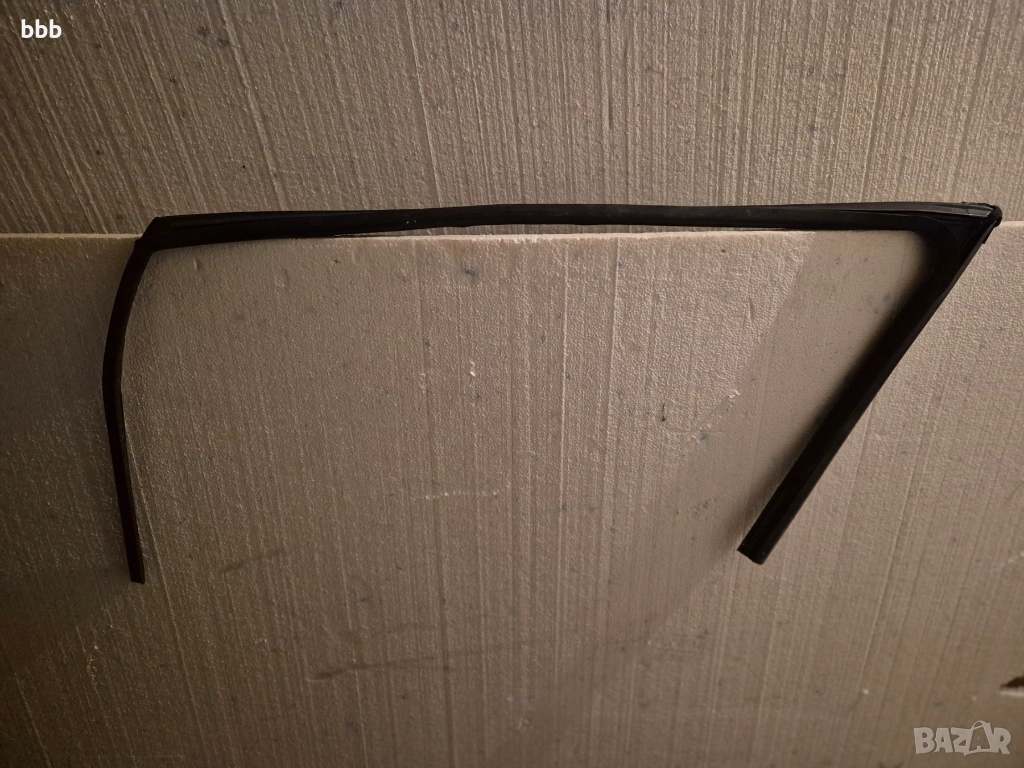 УПЛЪТНЕНИЕ НА ПРОЗОРЕЦА ВРАТА ПРЕДНА ДЯСНА KIA CEED III 18-, снимка 1