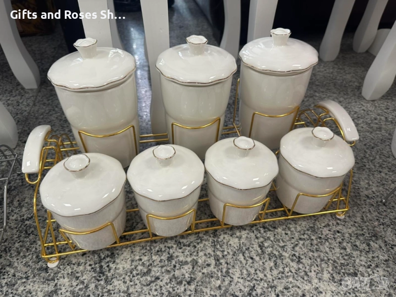 Порцеланов комплект от 7 буркана за съхранение с метална поставка в златно, снимка 1