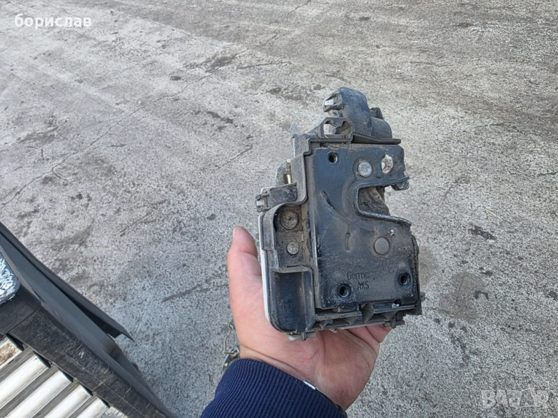 Задна лява брава за Фолксваген поло 6н2 , снимка 1