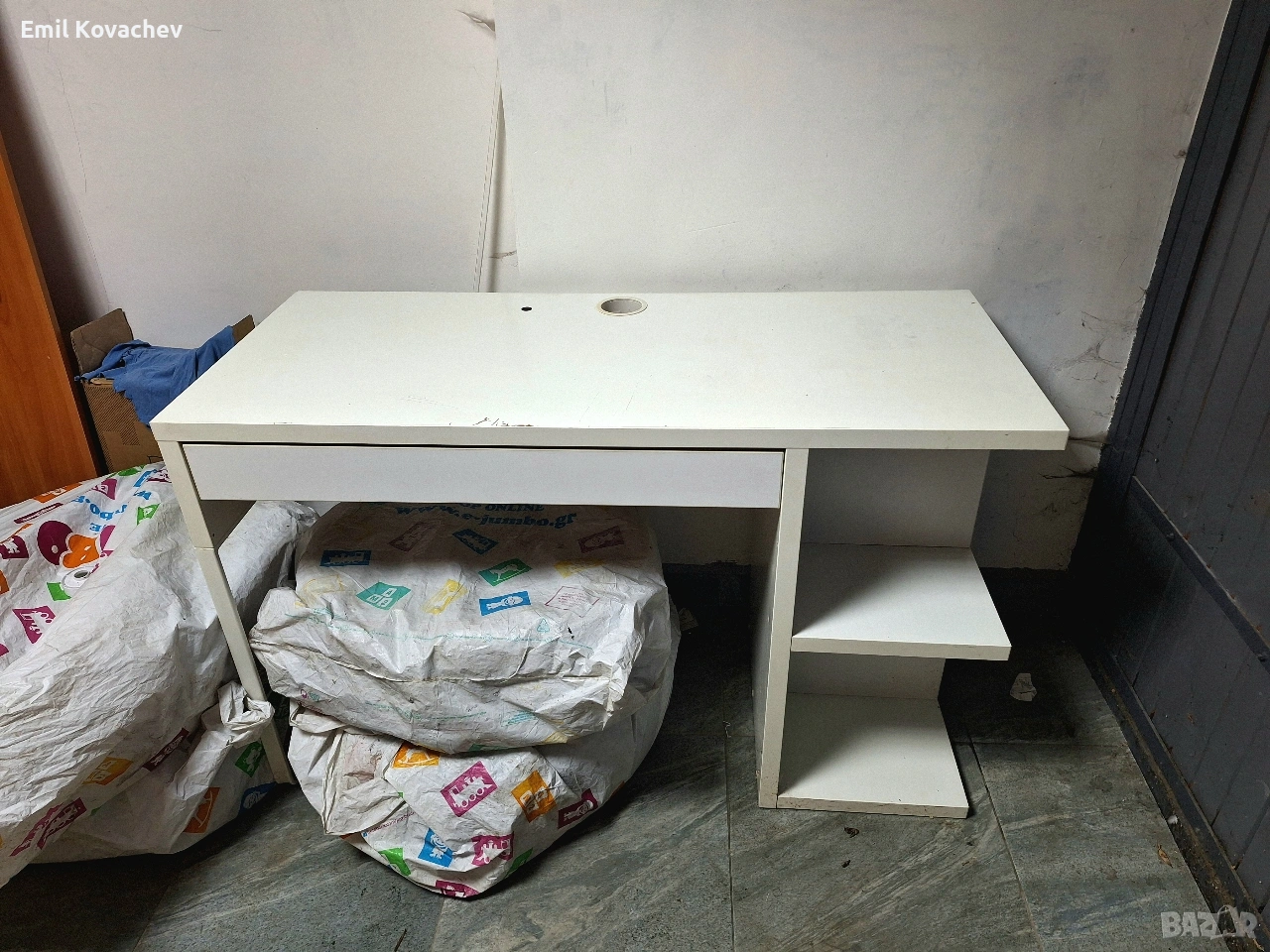 офис бюро Ikea Micke, снимка 1