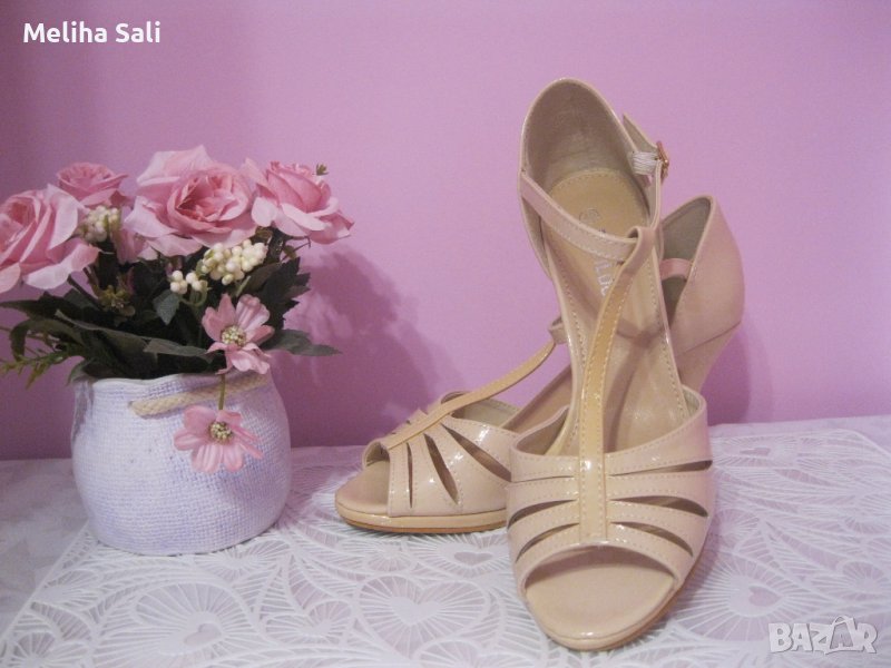 Страхотни лачени сандали в телесен цвят - нови, снимка 1