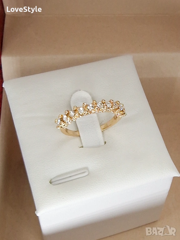 Elegant Crystal Band Ring ✨ | дамски пръстен с камъчета, снимка 1