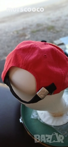 Английска фенска шапка на ,,Manchester United" , снимка 2 - Шапки - 51957394