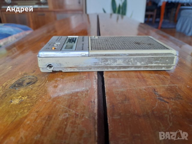 Старо радио,радиоприемник Grundig, снимка 2 - Други ценни предмети - 34156537